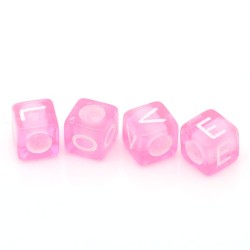 Lot de 200 perles alphabet cube rose en plastique - 6mm avec lettres aléatoires et trou de 3mm pour bijoux DI
