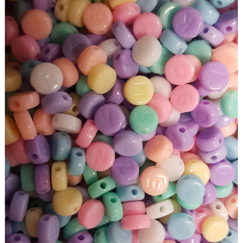 Lot de 100 perles acryliques avec écriture invisible alphabet aléatoire - 7x4mm - trou de 1mm - couleurs mix