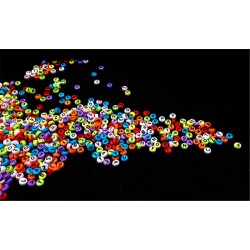 Lot de 50 perles acryliques multicolores avec lettres aléatoires en noir - diamètre 7mm x 4mm, trou de 1mm