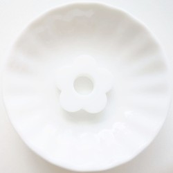 Perle en silicone fleur de 27mm - choix de couleurs - trou de 2,5mm - épaisseur de 8mm - idéal pour bijoux e