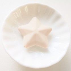 Perle en silicone étoile 38mm - Choix de couleurs, trou de 2,5mm - Qualité supérieure